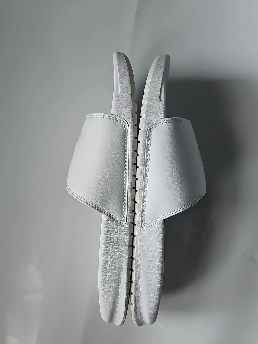 Make AN OFFER! Nike Benassi JDI Womens Size 7 Slide Triple White Slip On